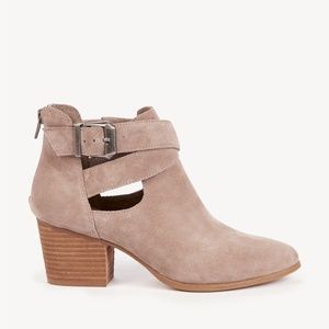 Sole Society AZURE Cut Out Bootie
